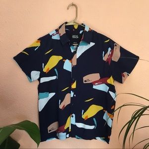 Native Youth. Short Sleeve Button Down. Medium